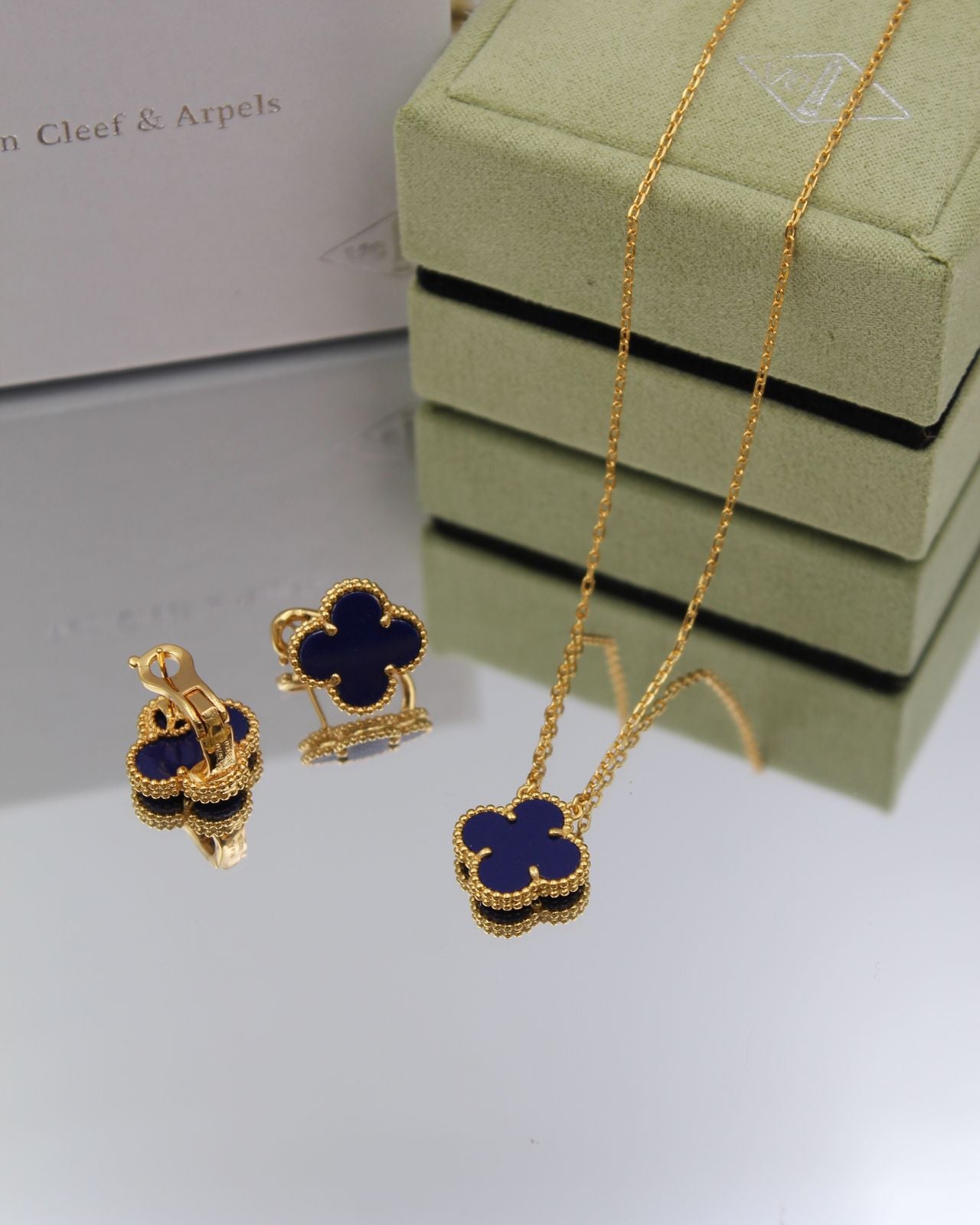 Van Kleef Earings with Neckless SET