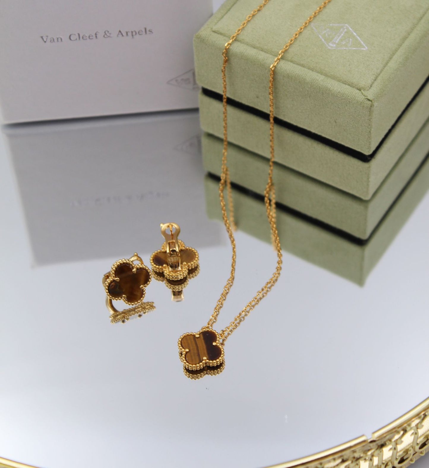 Van Kleef Earings with Neckless SET