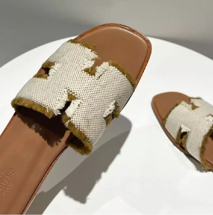 Hermes Oran Orange Sandal