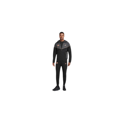 Syna World Nike Tech
