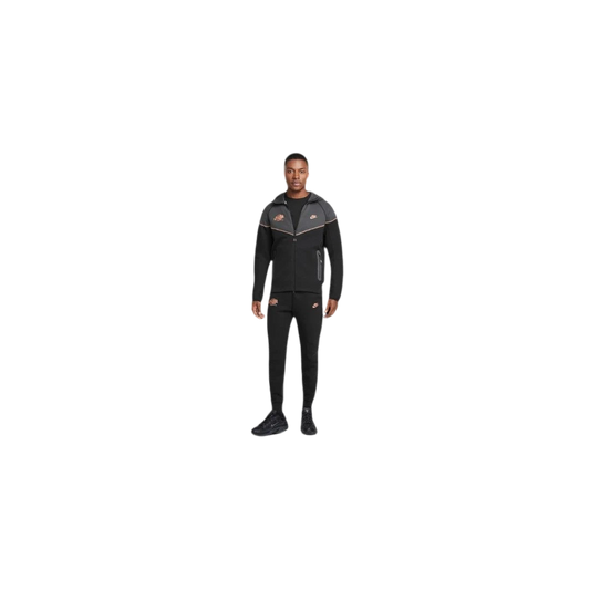 Syna World Nike Tech