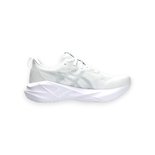 ASICS Novablast 5 Triple White